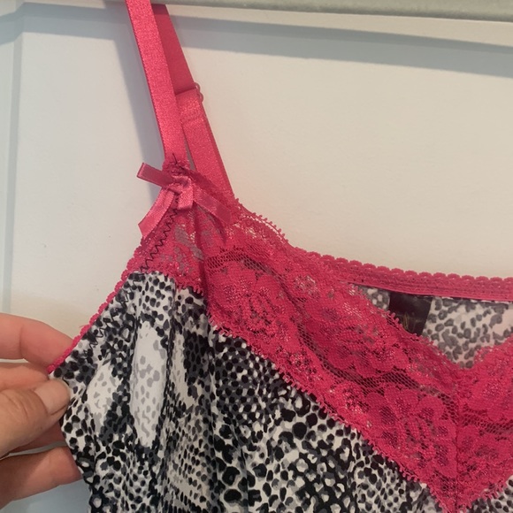 Snakeskin Pattern Lingerie - Picture 7 of 10